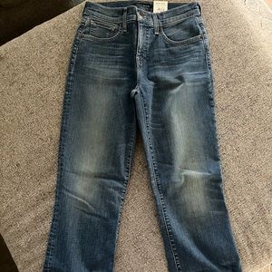 Mid-rise Cropped Boot Jeans